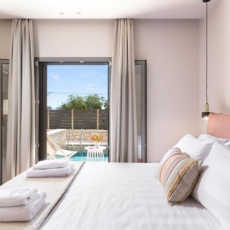 Onore Luxury Suites Kato Korakiana ภายนอก รูปภาพ