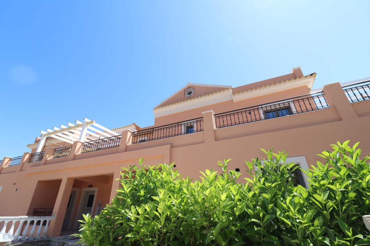 Onore Luxury Suites Kato Korakiana ภายนอก รูปภาพ